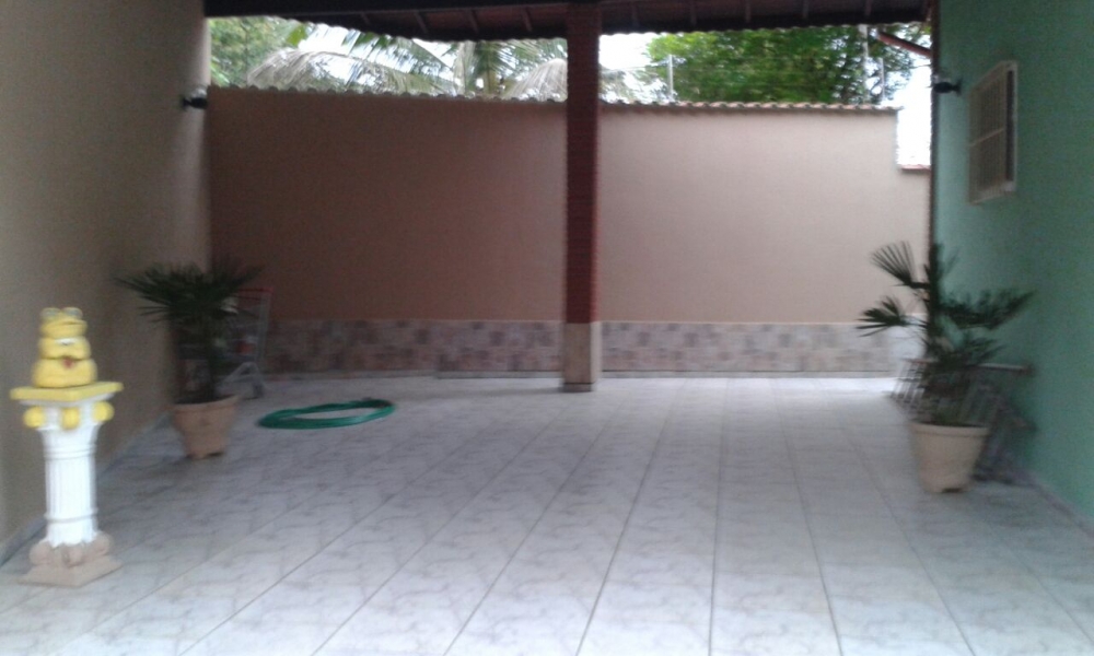 VENDO CASA COM 02 TERRENOS E P